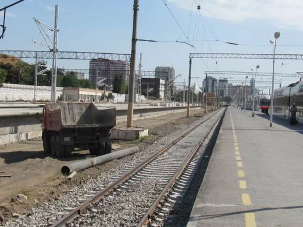 Dəmir yolu stansiyası ərazisindən 8 ədəd mis rels birləşdiricisi oğurlanıb