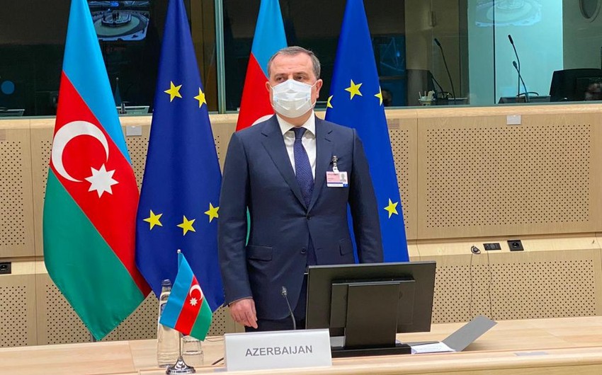 Ceyhun Bayramov Aİ nümayəndələrini Ermənistanın cinayətləri barədə məlumatlandırıb