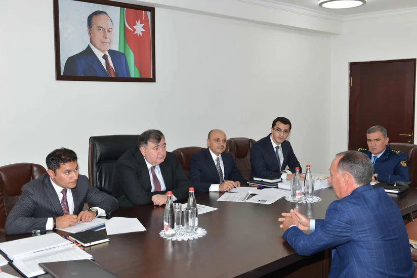 Vergilər naziri Füzulidə vətəndaşları qəbul edib