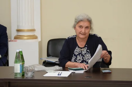 Rabitə və yüksək texnologiyalar naziri Xaçmazda vətəndaşlarla görüşüb