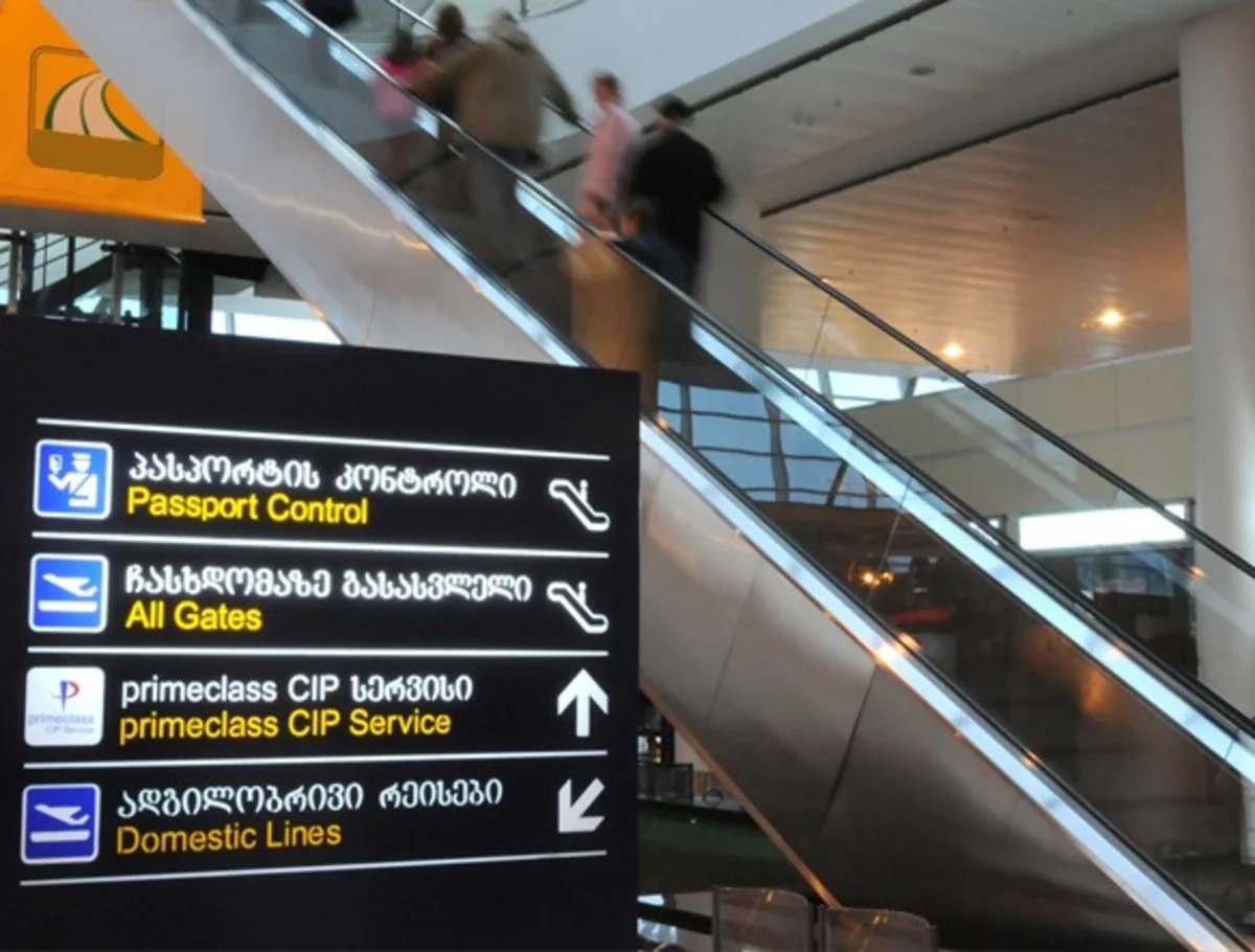Tbilisi hava limanında sərnişindaşıma 15% azalıb