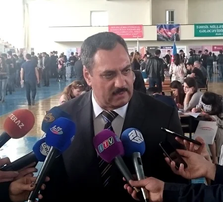Əmək yarmarkasında tələbə və məzunlara 630 boş iş yeri təklif olunub