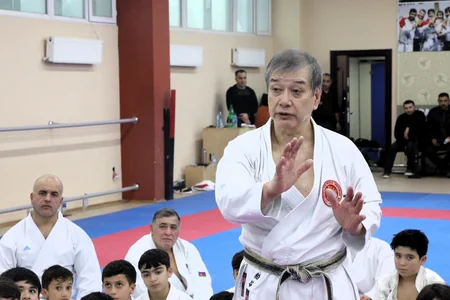 Məşhur karate ustasının rəhbərliyi ilə Bakıda seminar keçirilib