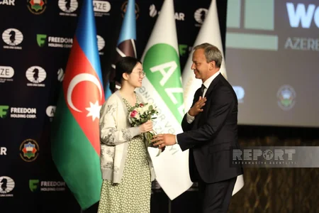 Dünya Kuboku: Qadın şahmatçılar mükafatlandırılıblar