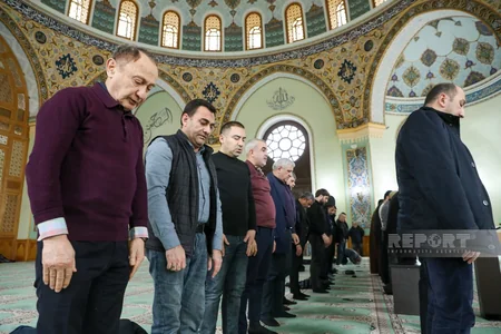 Prayers read in Azerbaijani mosques for plane crash victims