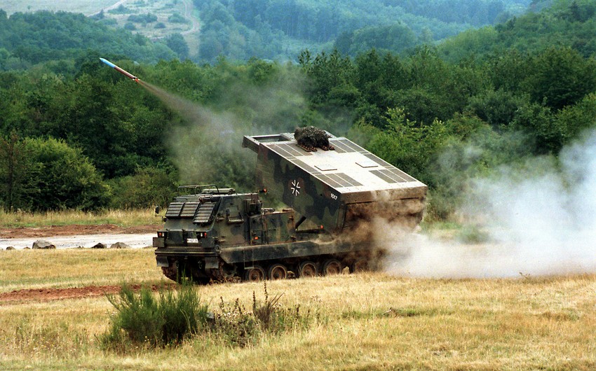 Germany to give Ukraine additional PzH2000 howitzers, MARS II MLRS