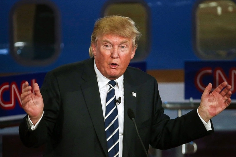 ABŞ Trampın fərmanından sonra 100 mindən çox vizanı ləğv edib