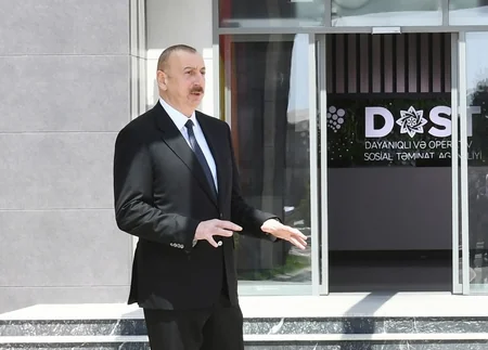 İlham Əliyev və Mehriban Əliyeva 3 saylı DOST mərkəzinin açılışını etdilər - YENİLƏNİB