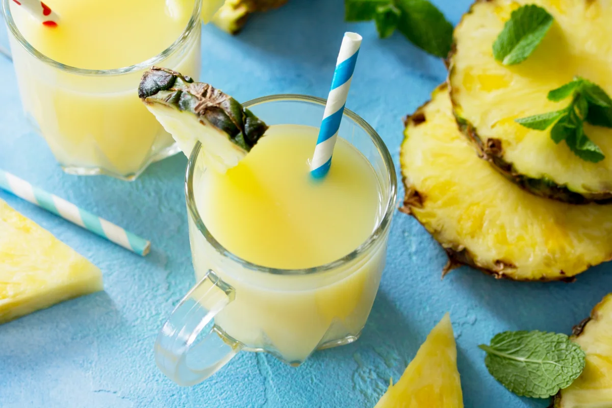 Azərbaycan bir ölkədən ananas şirəsi idxalını bərpa edib
