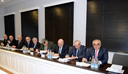 Mikayıl Cabbarov rektorlarla I Avropa Oyunları ilə bağlı məsələləri müzakirə edib