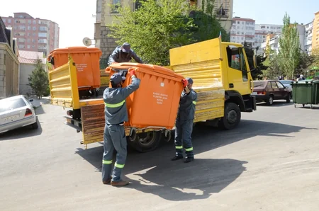 BŞİH: Yasamalda 460 ədəd konteyner meydançası yaradılıb