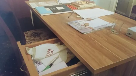 Bakıda məsciddə axundun iş otağından 1500 manat və 500 dollar oğurlanıb