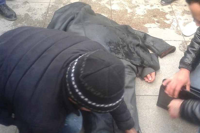 Azərbaycanlı jurnalist Bakıda küçədə yıxılaraq dünyasını dəyişib - YENİLƏNİB- FOTO