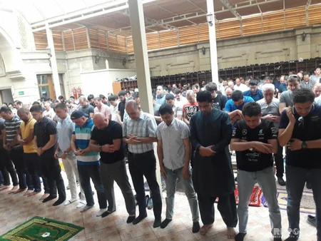 Eid prayer performed in Baku mosques -PHOTO
