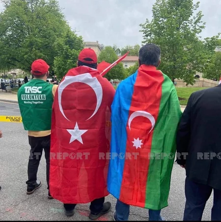 Vaşinqtonda azərbaycanlılar və türklər Baydenə etiraz aksiyası keçiriblər - YENİLƏNİB