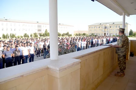 Müddətdən artıq həqiqi hərbi xidmətə qəbul üzrə imtahanlar keçirilir