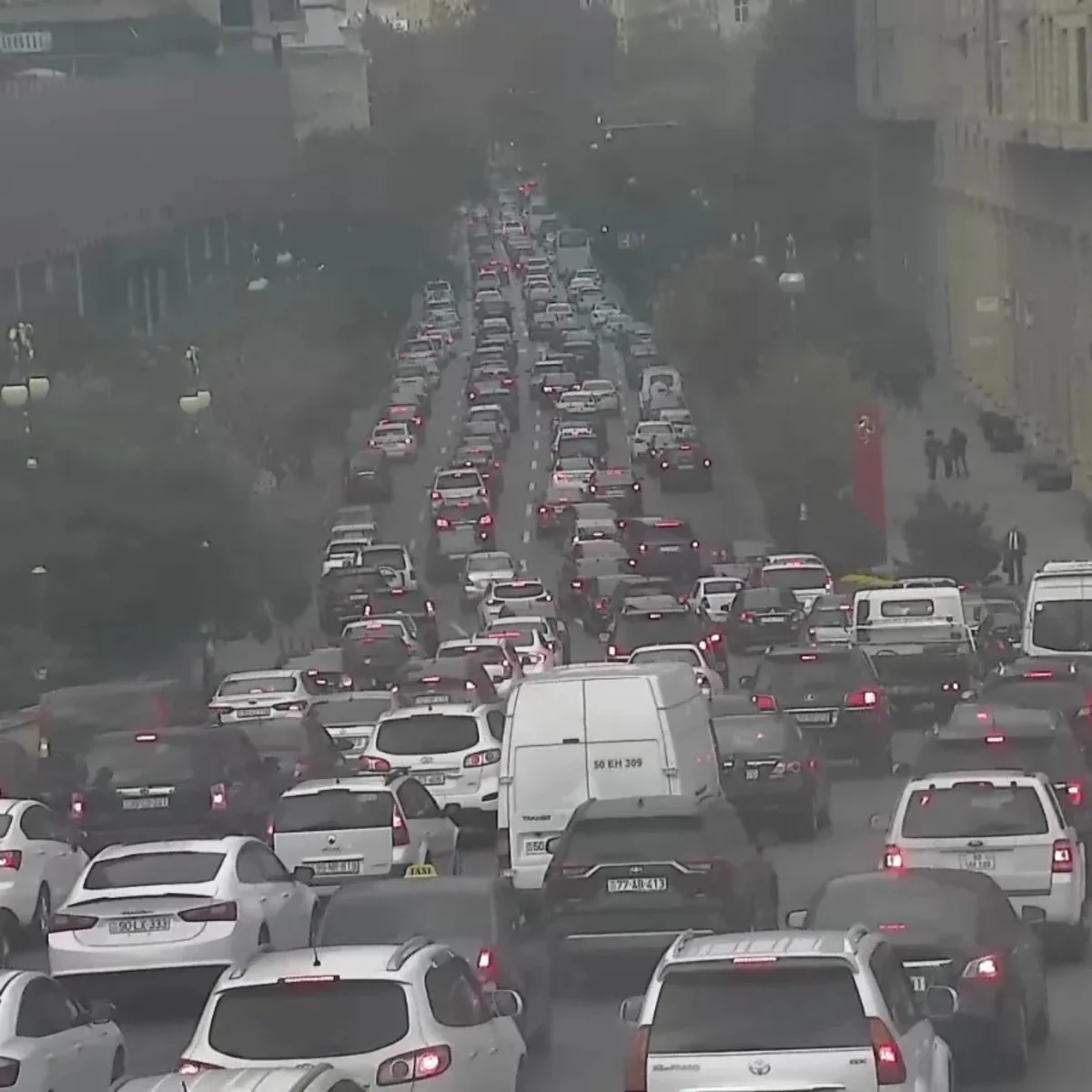 Bakının 10 yolunda tıxac var - SİYAHI