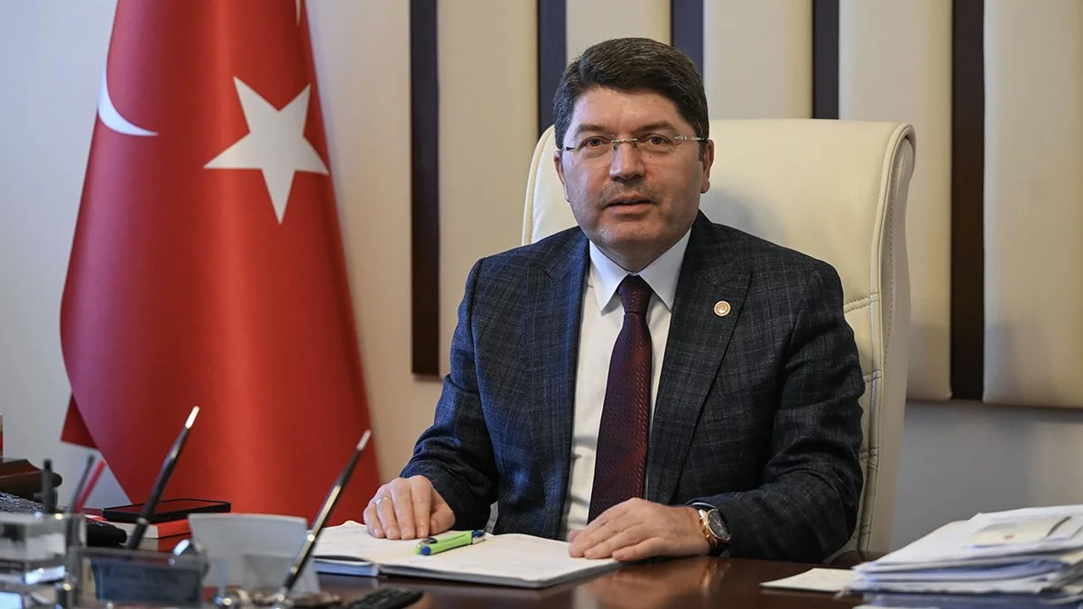Türkiyəli nazir: “ABŞ dünya tarixinin üz qarasıdır”