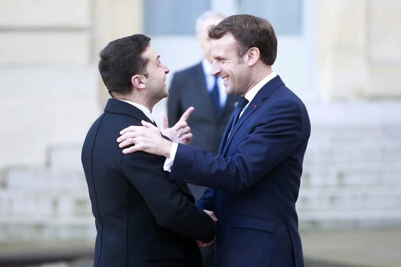 Zelenski Makronla müharibəni bitirmək üçün diplomatik addımları müzakirə edib