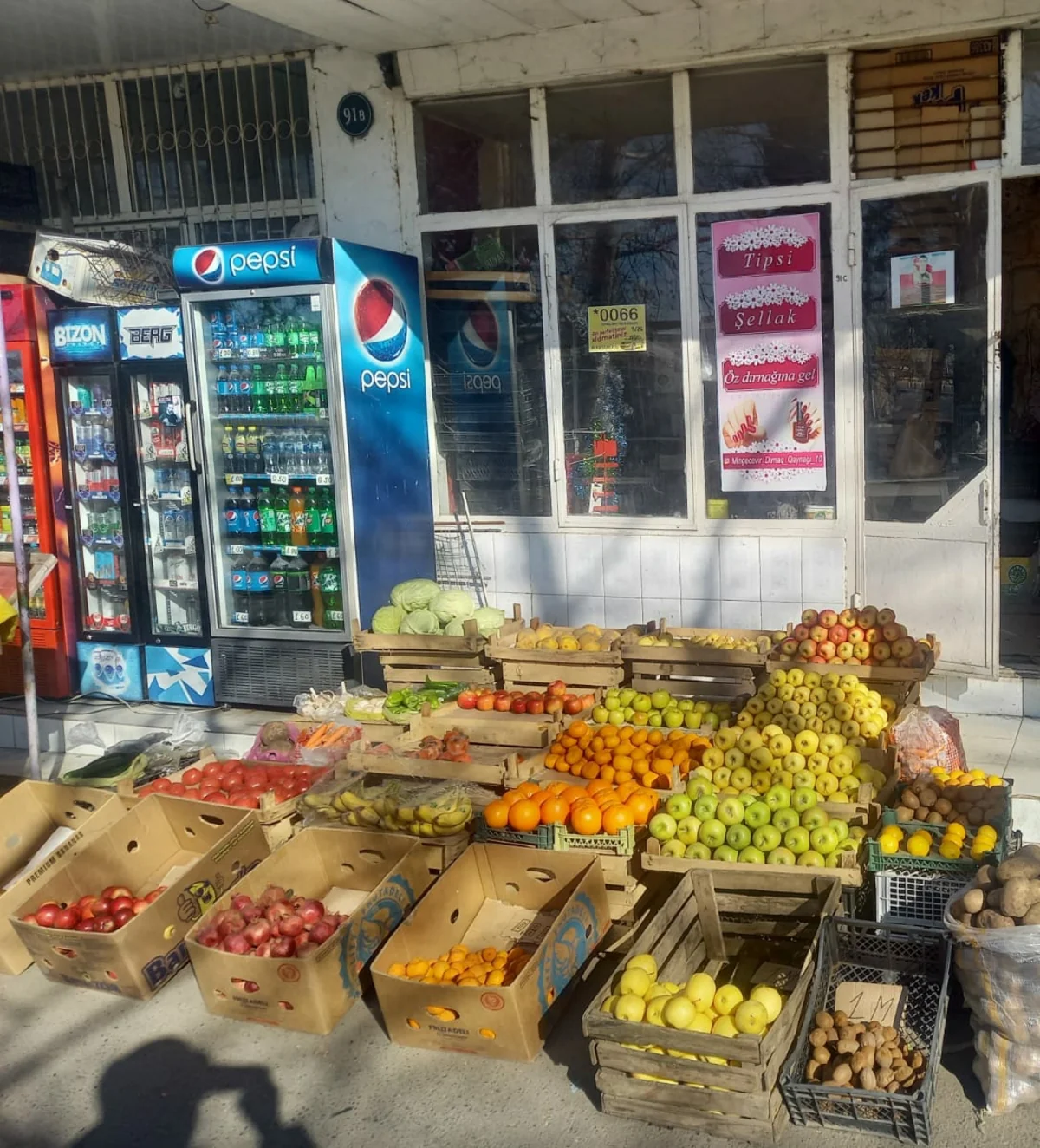 Mingəçevirdə qanunsuz küçə ticarəti ilə məşğul olanlar cərimələnib
