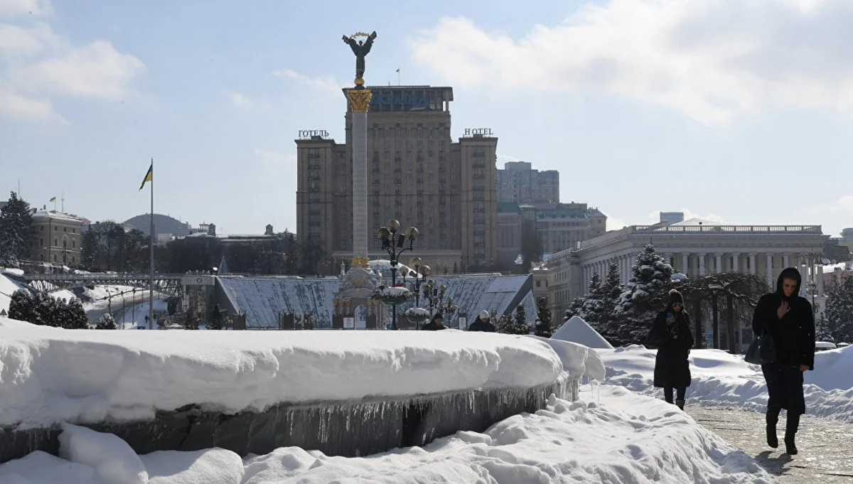 В Украине из-за снегопада ограничен въезд грузового транспорта в Киев