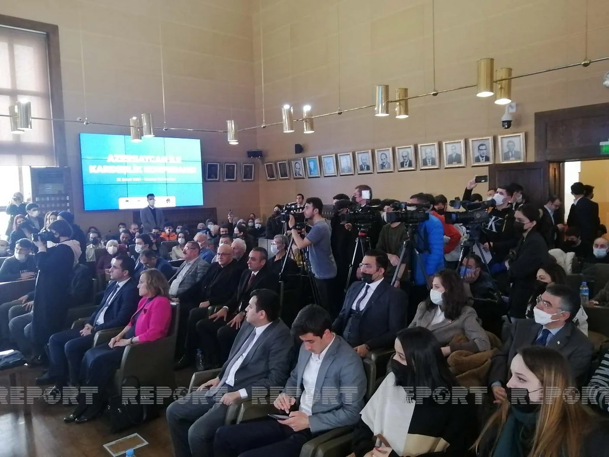 İstanbulda “Azərbaycan-Türkiyə qardaşlığı” mövzusunda konfrans keçirilib