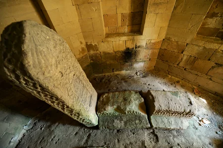 Cemetery for famous personalities: Shakhandan - PHOTO REPORT