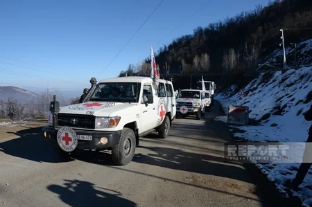 ICRC vehicles move freely on Khankandi-Lachin road