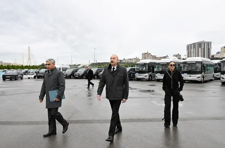 İlham Əliyev Bakı Olimpiya Stadionunun ərazisində COP29-la bağlı yaradılan şəraitlə tanış olub - YENİLƏNİB