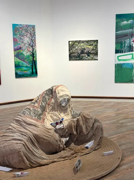 Int'l art project MAMA Mother Nature dedicated to environmental protection presented in Bahrain