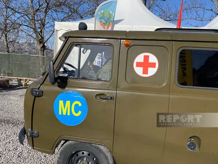 5 vehicles of Russian peacekeepers move freely on Khankandi-Lachin road