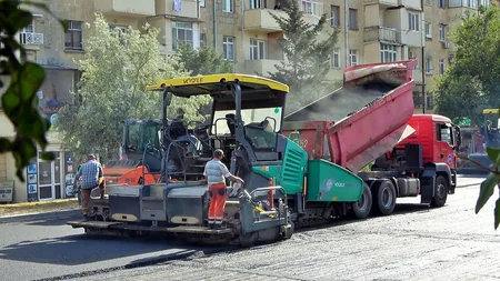 Bakının Xətai rayonunda 11,4 km uzunluğa malik küçədə təmir işləri aparılır