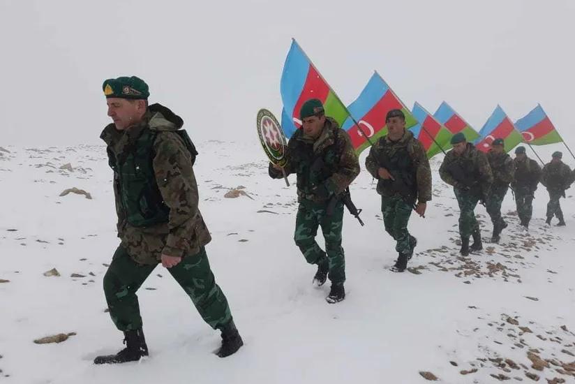Sərhədçilər ”Heydər Əliyev zirvəsi”nə yürüş ediblər