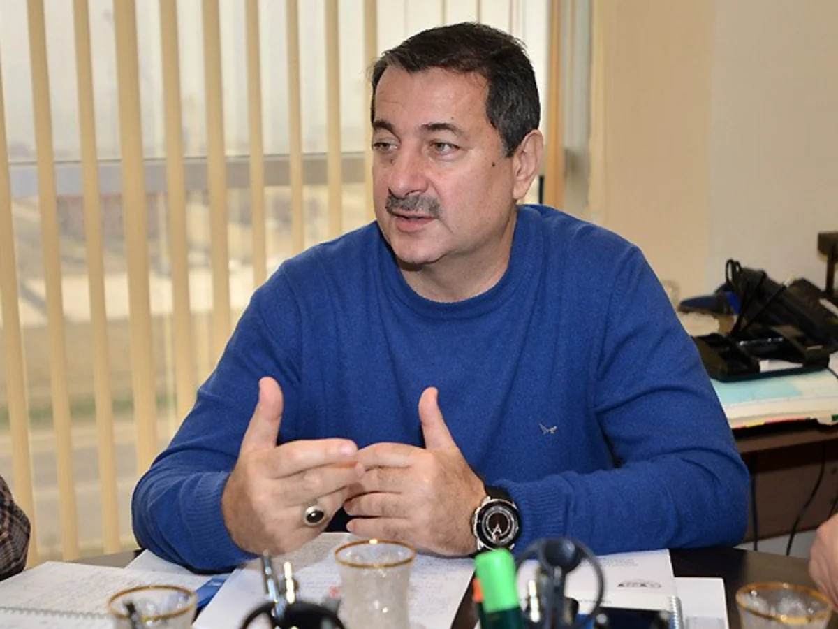 Vaqif Sadıqov: Azərbaycan Premyer Liqasının ləğvi variantlardan biridir