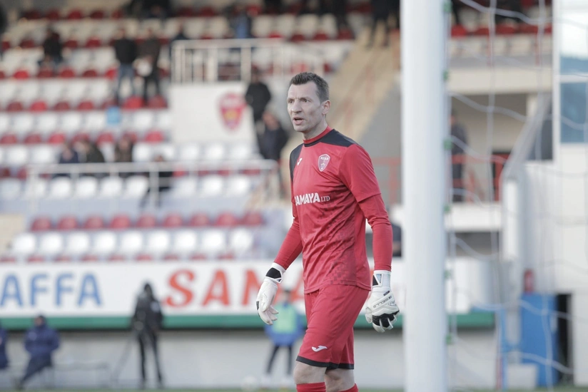 Keşlə moldovalı qapıçısı ilə bağlı qərarını verdi