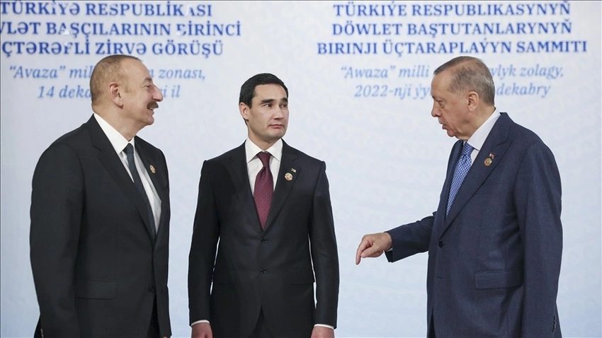 Azərbaycan, Türkiyə və Türkmənistan Dövlət Başçılarının Birinci Üçtərəfli Zirvə Görüşü başlayıb