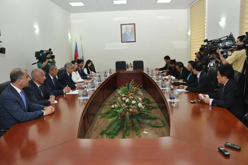YAP-la Laos Xalq İnqilabı Partiyası arasında memorandum imzalanıb