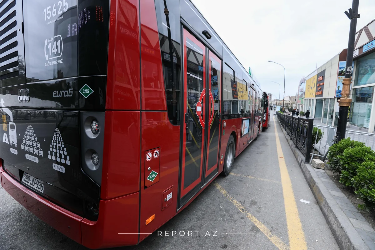 Bakıda avtobusun əyləcinin tutmaması səbəbindən 9 avtomobilə maddi ziyan dəyib