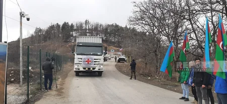 По дороге Ханкенди-Лачын беспрепятственно проехали автомобили МККК