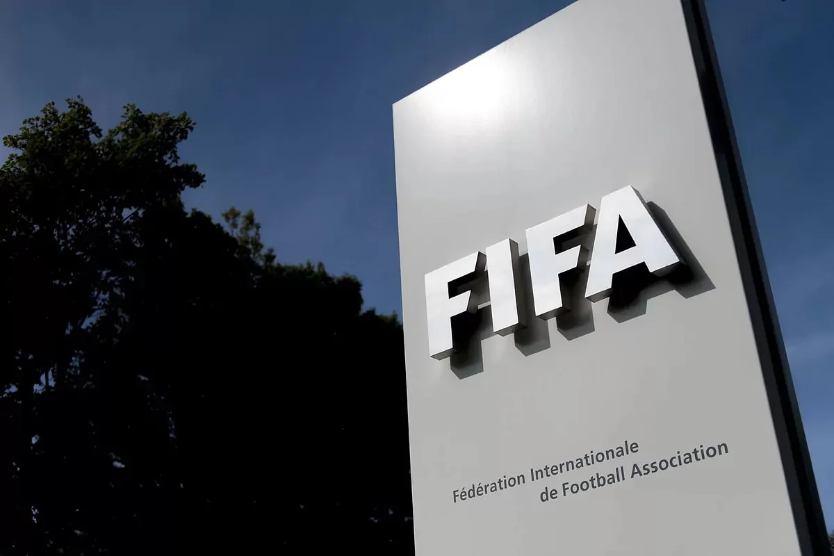 Нидерландский фонд намерен подать в суд на FIFA из-за трансферных правил