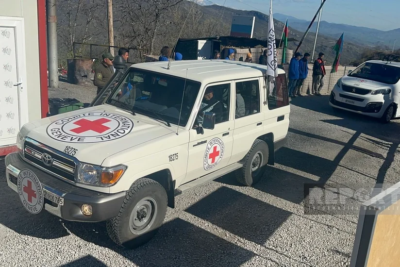 ICRC vehicles pass unhindered on Khankandi-Lachin road