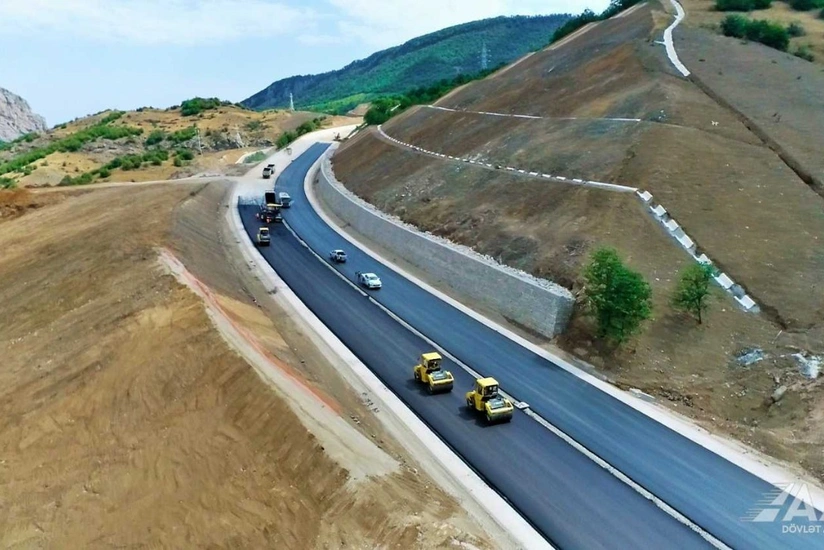 Строительство автодороги Ахмедбейли-Физули-Шуша продолжается стремительными темпами