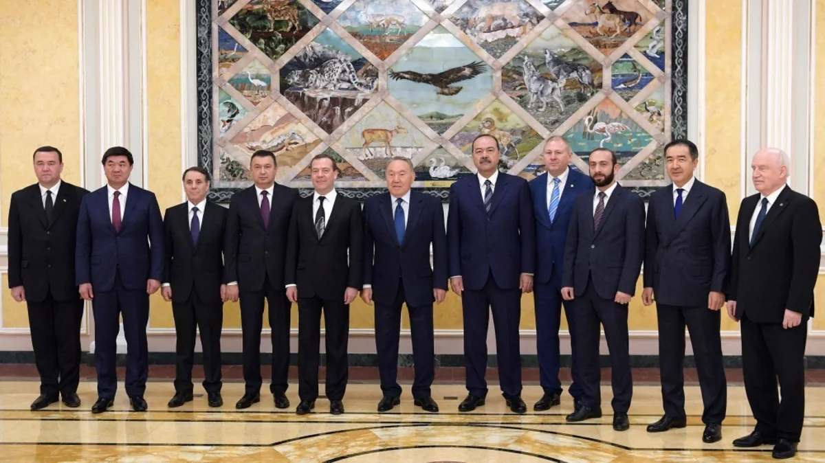 Azərbaycanın Baş naziri Qazaxıstan Prezidenti ilə görüşüb