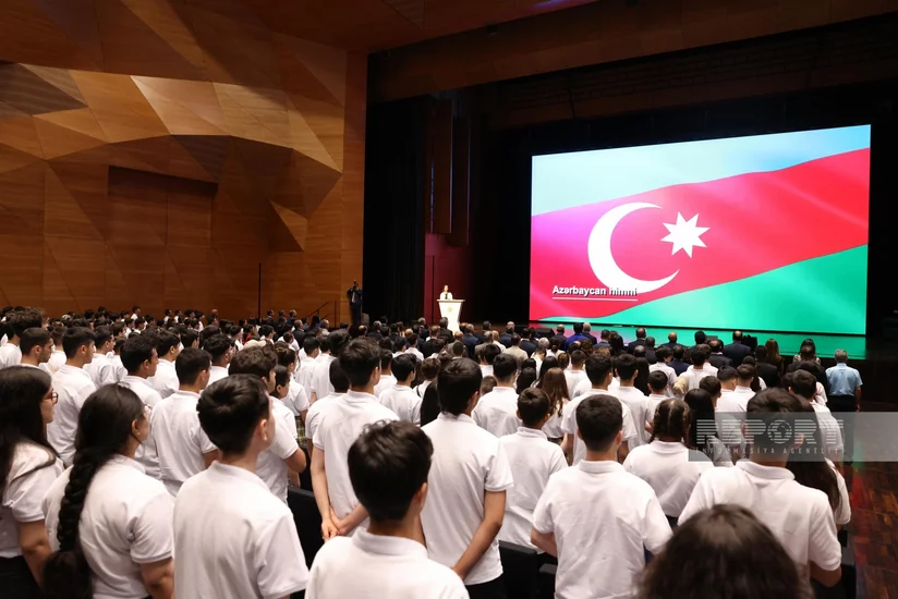 Respublika fənn olimpiadalarının qalibləri mükafatlandırılıb