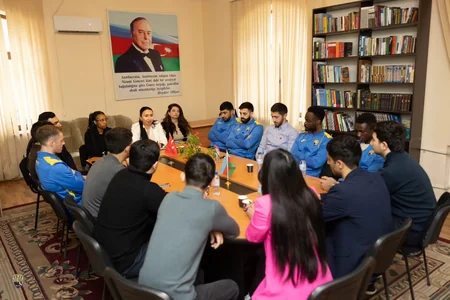 Kəpəzin futbolçuları Azərbaycan Dövlət Aqrar Universitetinin tələbələri ilə görüşüblər