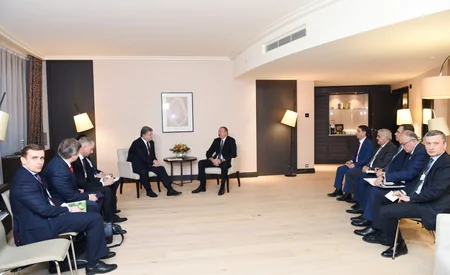 Davosda Azərbaycan və Ukrayna prezidentləri arasında görüş keçirilib