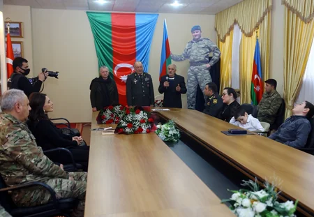 NATO Azərbaycan Ordusunun şəhid mayorunu Ləyaqətli xidmət medalı ilə təltif edib