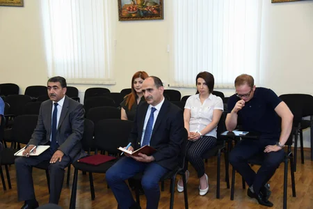 Azad Rəhimov aprel döyüşlərində iştirak etmiş zabitlərlə görüşüb