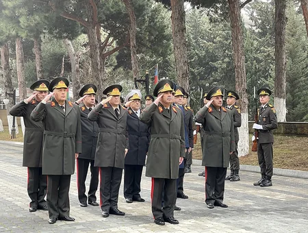 Hərbi İnstitutda şəhidlərin Xatirə kompleksinin açılışı olub