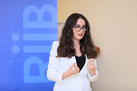 Məktəblərdə “Rəqəmli bacarıqların inkişaf etdirilməsi” layihəsi təqdim olunub